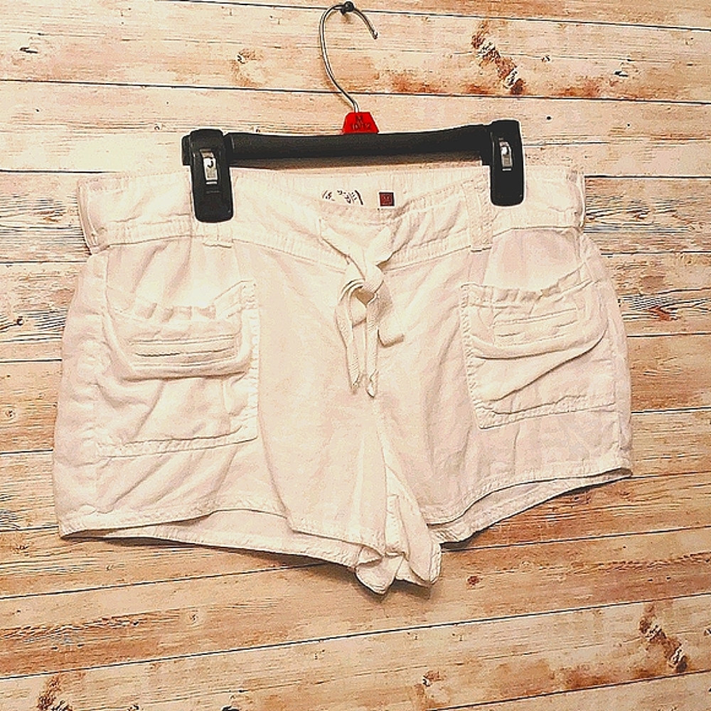 Cute white shorts